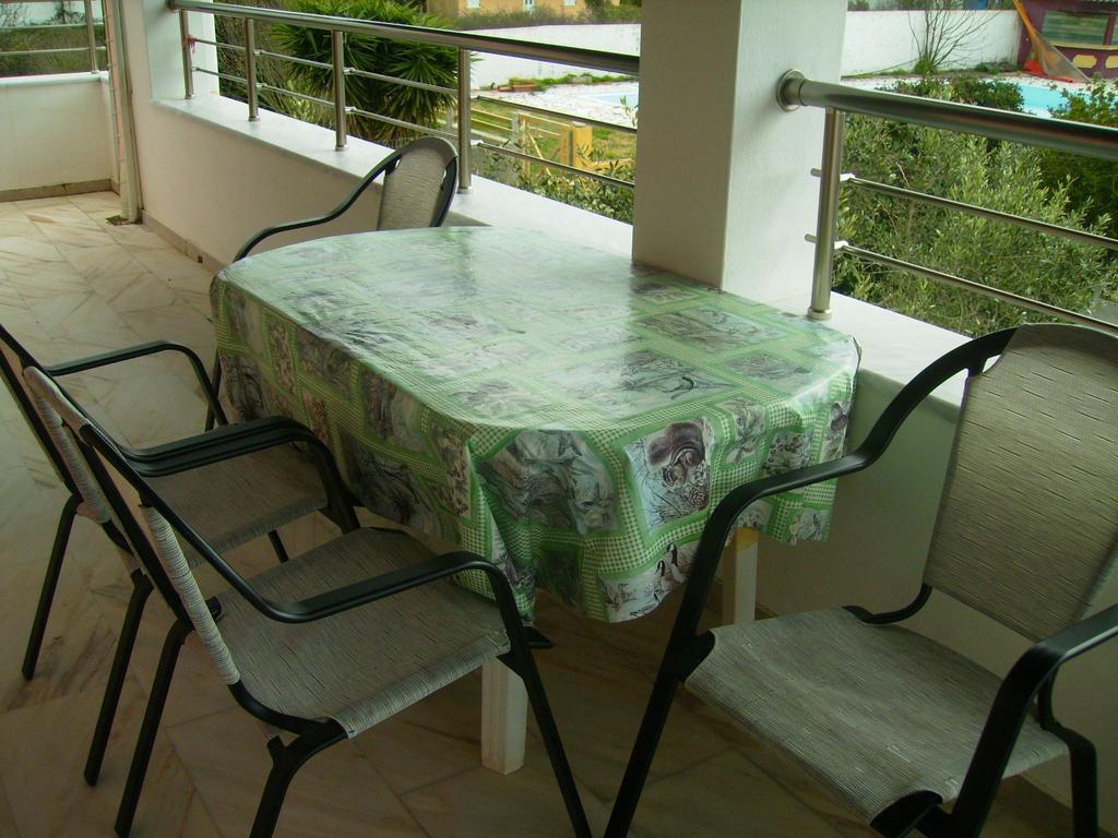 Apartment Gerekos And *
