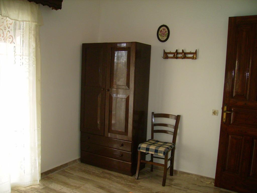 Apartment Gerekos And *