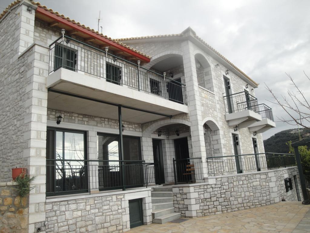 Papadeas Holiday home *