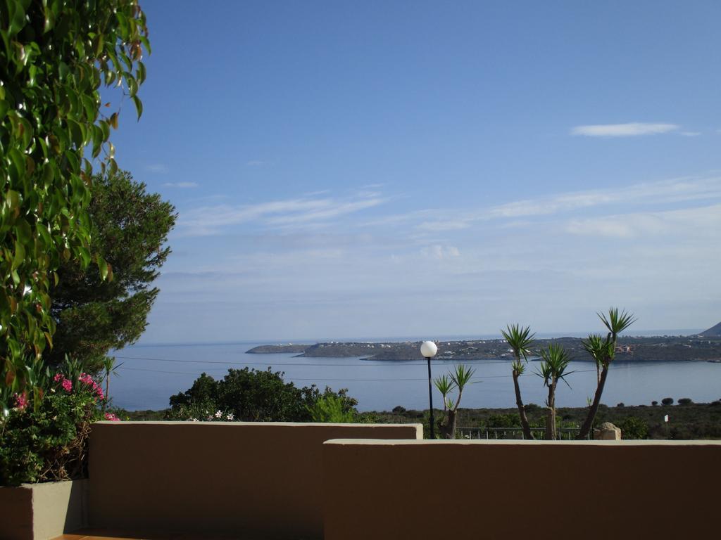 Theodosia Aparthotel 3*