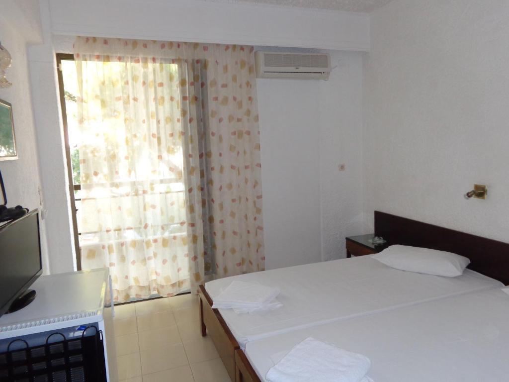 Hotel Angela Agia Marina (Aegina)