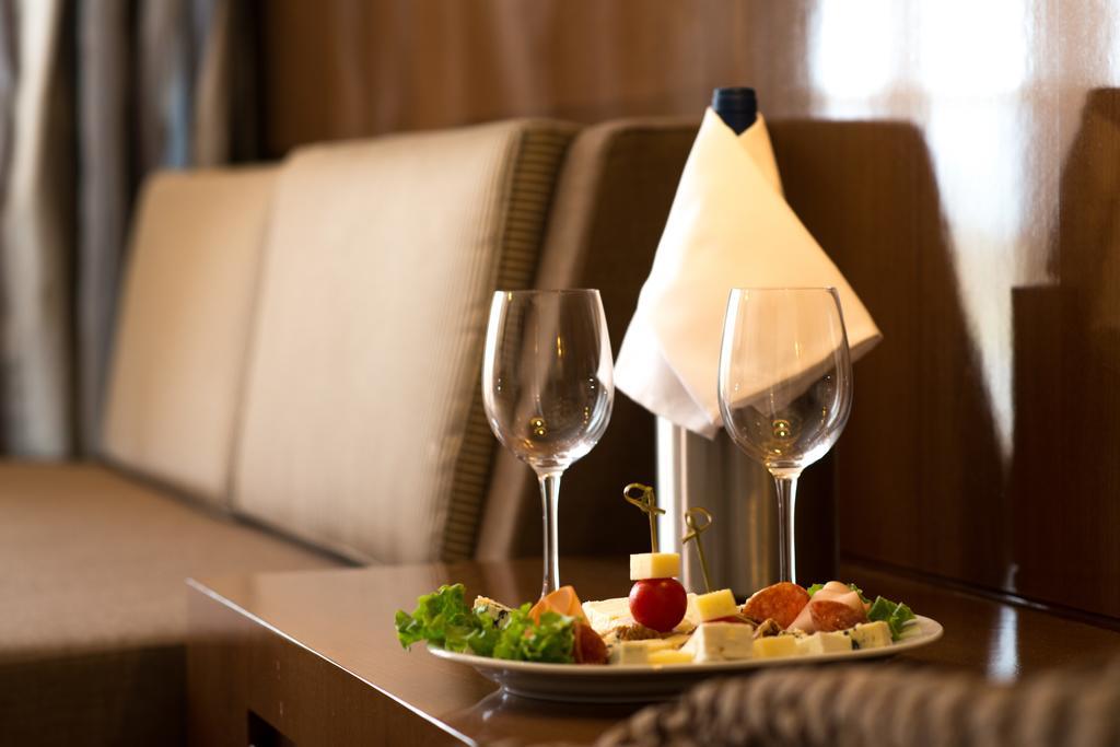 Cosmopolitan & 4* Paralia Katerinis