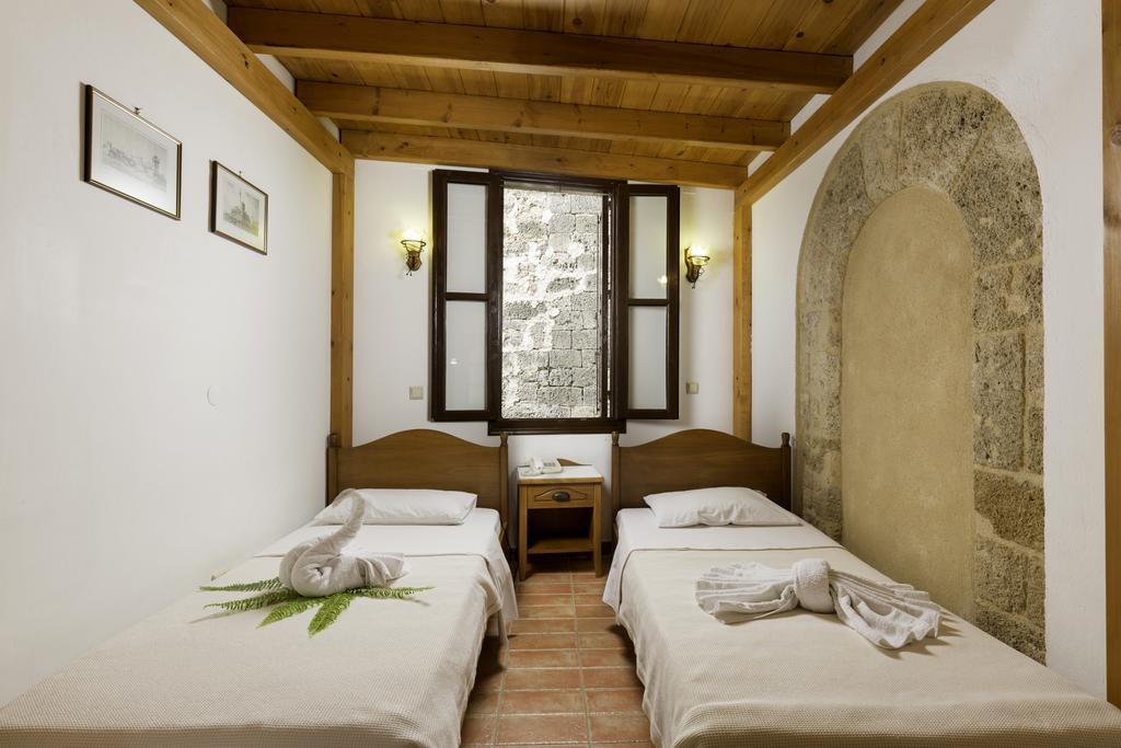Hotel Camelot Traditional & Classic