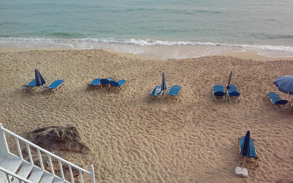 Apartment Constantinos *