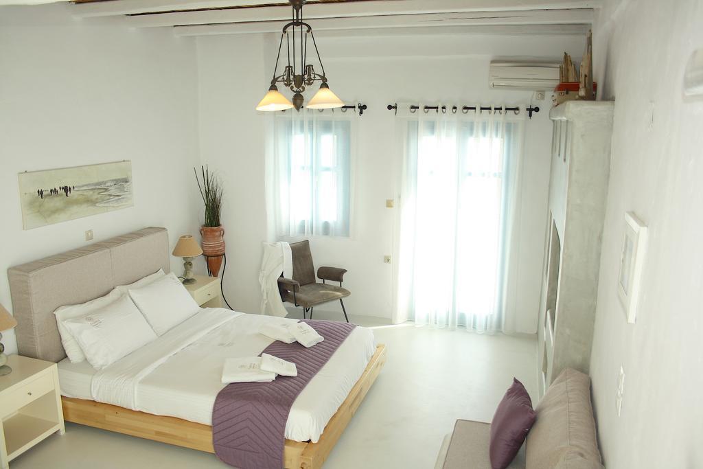Tholaria Boutique Astypalaia