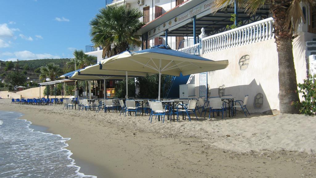 Hotel Oasis Theodoros & Litsa Galaris Agia Marina (Aegina)