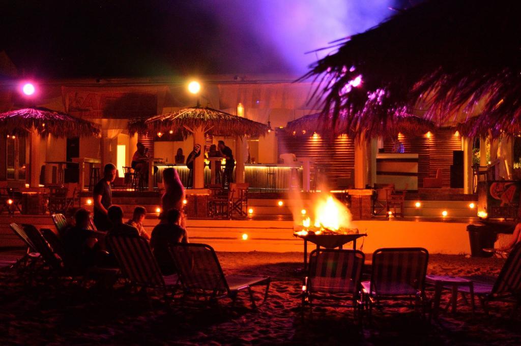 Hebes Studios Kavos