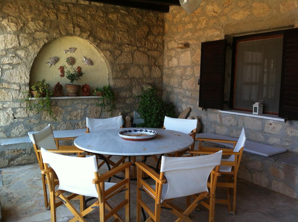 Aigina 3 Bedroom House By The Sea Holiday home