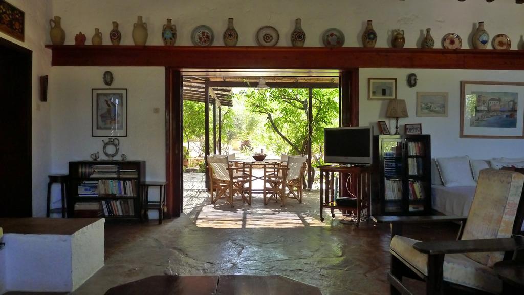 Aigina 3 Bedroom House By The Sea * Vathi (Aegina)