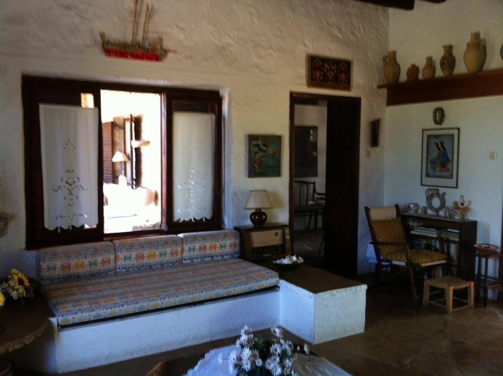 Aigina 3 Bedroom House By The Sea Holiday home *