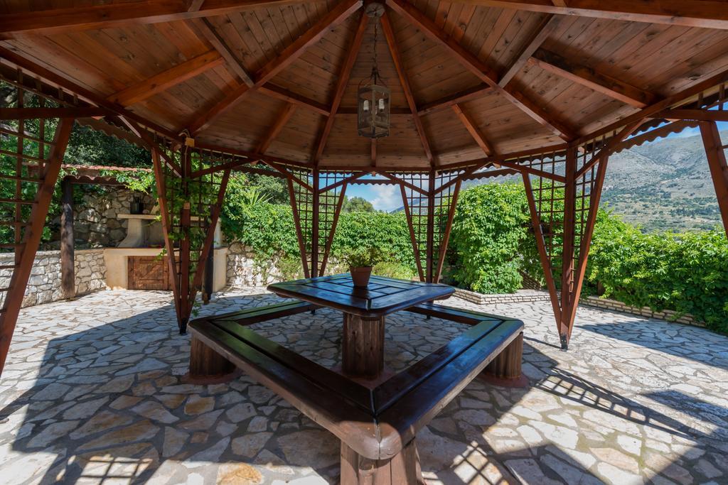 Luxury Stone Apartment Agia Efimia