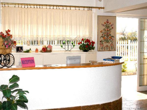 Maria Louiza Aparthotel
