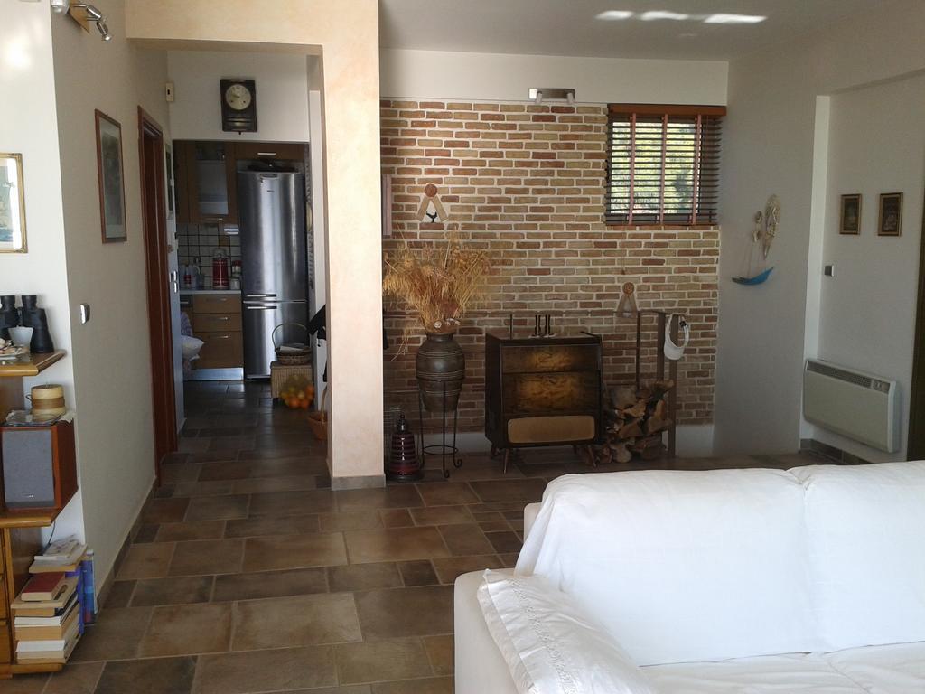Marvelous House By The Sea Holiday home Vouliagmeni Lake