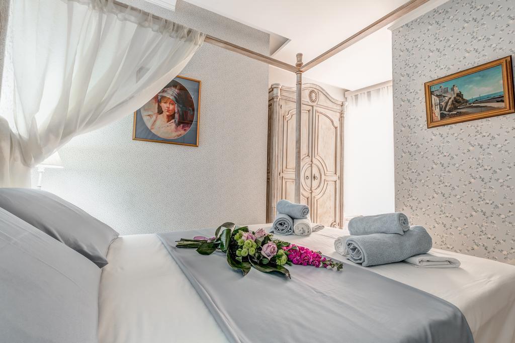 Papalina Apartment