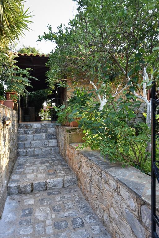 Onar A Stone House With Amazing View *