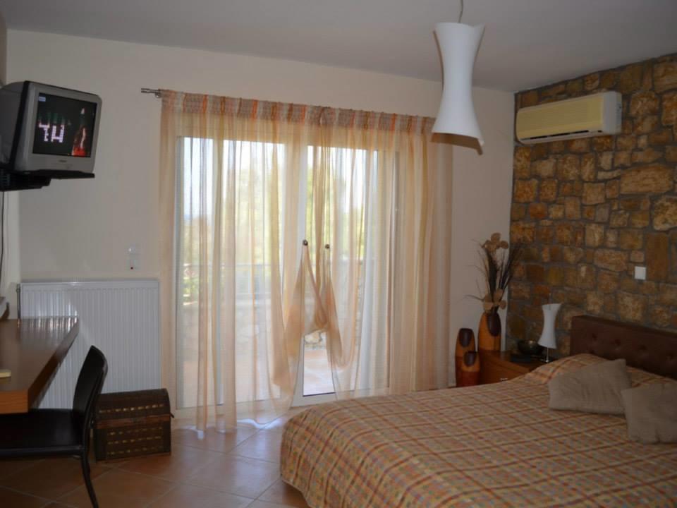 Luxury Flora Kiparissia * Kyparissia