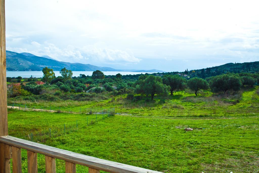 Ermolaos Hillside * Lixouri