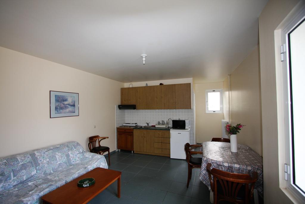 Apartment And Miloi (Argolis)