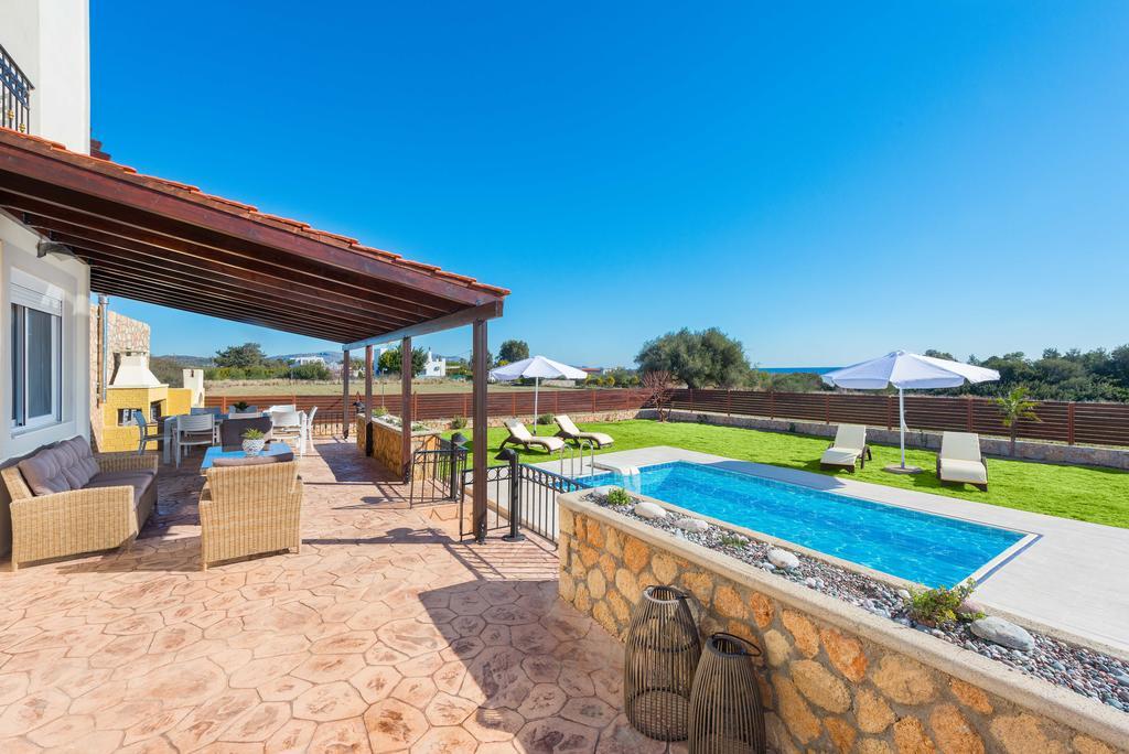 Marysol Luxury Villa *