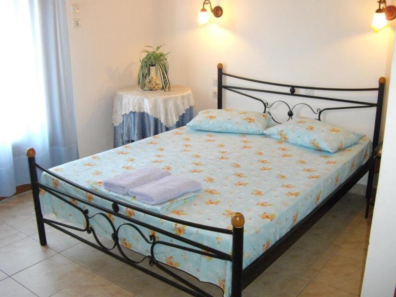 Kanarinia Inn Kala Nera