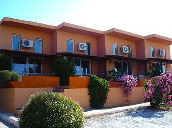 Theodosia Aparthotel 3*