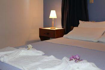 Theodosia Aparthotel 3*