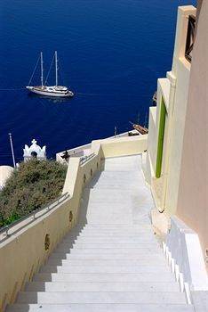 Adamis Majesty Hotel 3*