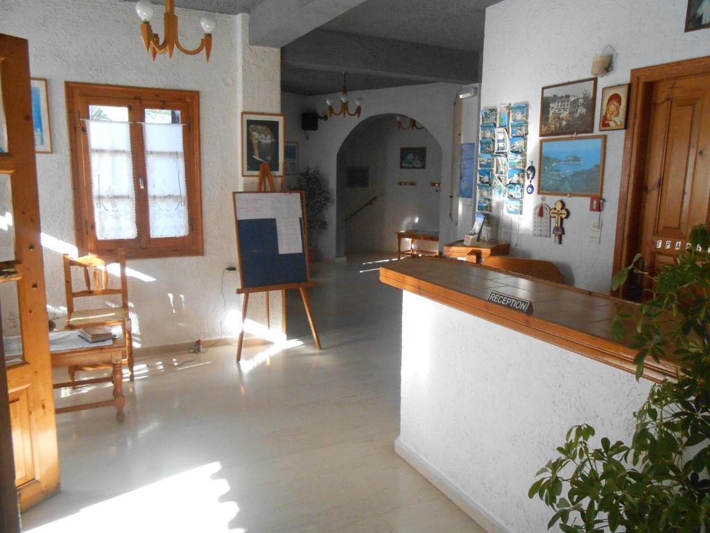 Hotel Ariadne 2*