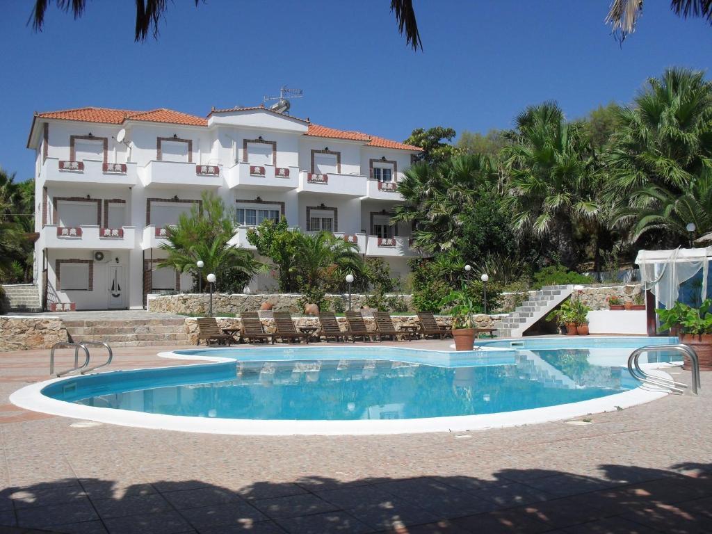 Hotel Pouloudia Vatera