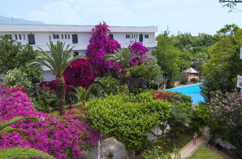 Hotel Club Iliochari 3*