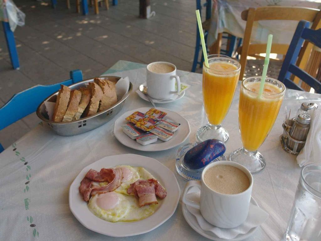 Paralia Guest house 2*