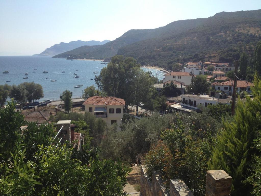 Hillside * Platanias (Thessaly)