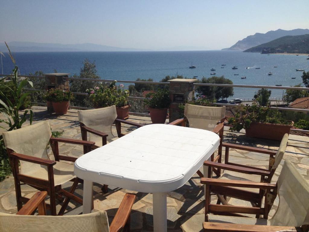 Hillside Apartment Platanias (Thessaly)