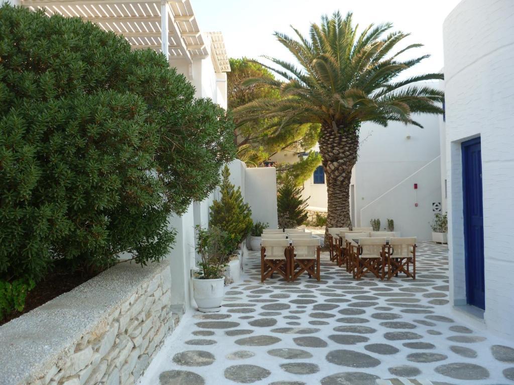 Nicos Studios & Apartments * Logaras
