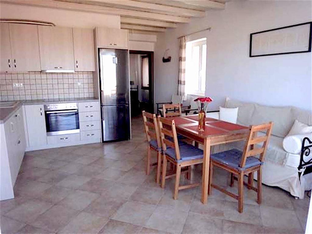 Orange Apartment Antiparos
