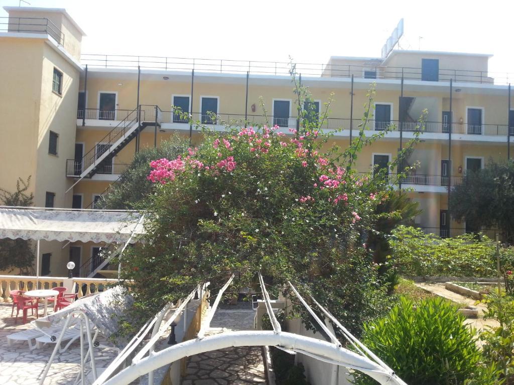 Akti Hotel