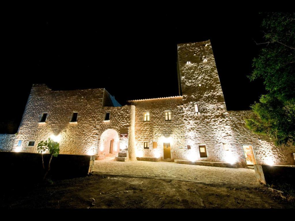 Arapakis Historic Castle Aparthotel 4*