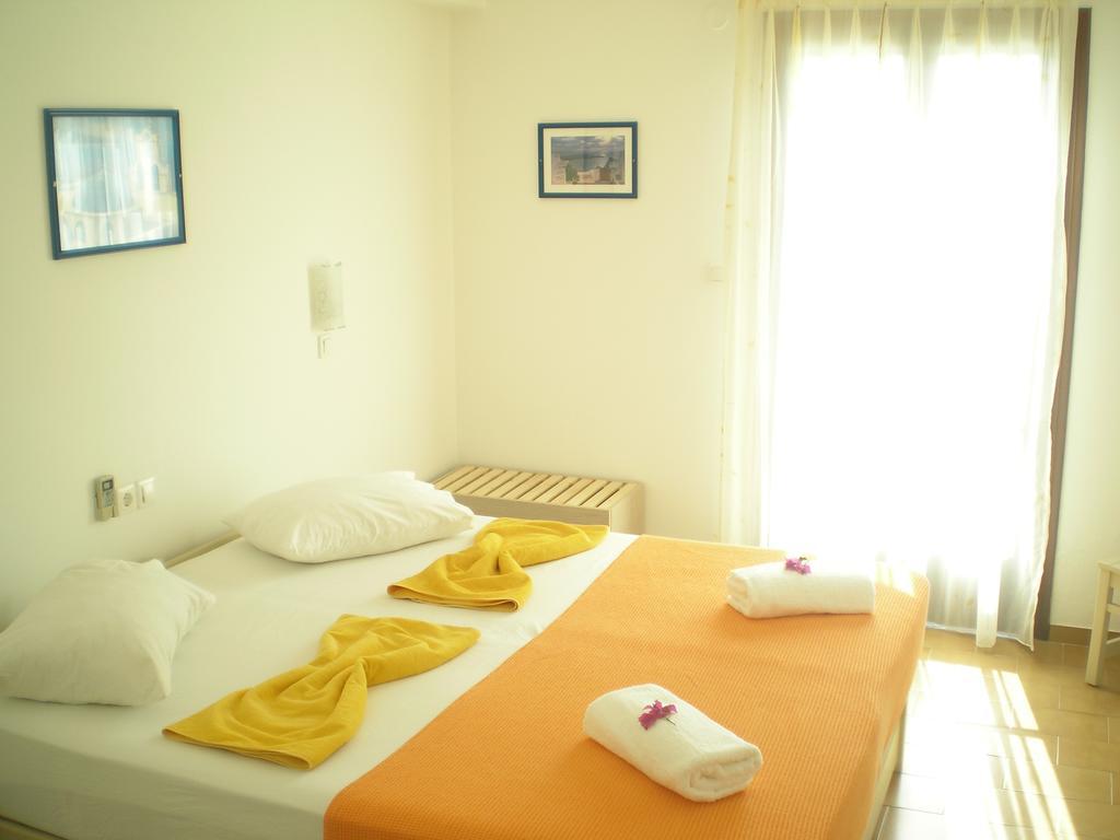 Aparthotel Golden Sun Chora (Ios)