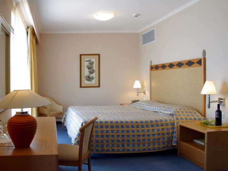 Chios Chandris Hotel