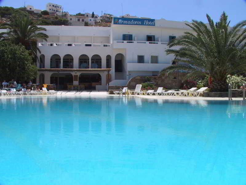 Armadoros / Backpackers 2*