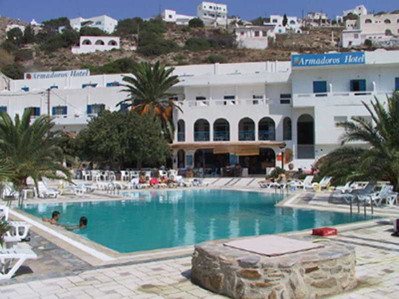Armadoros / Backpackers 2*