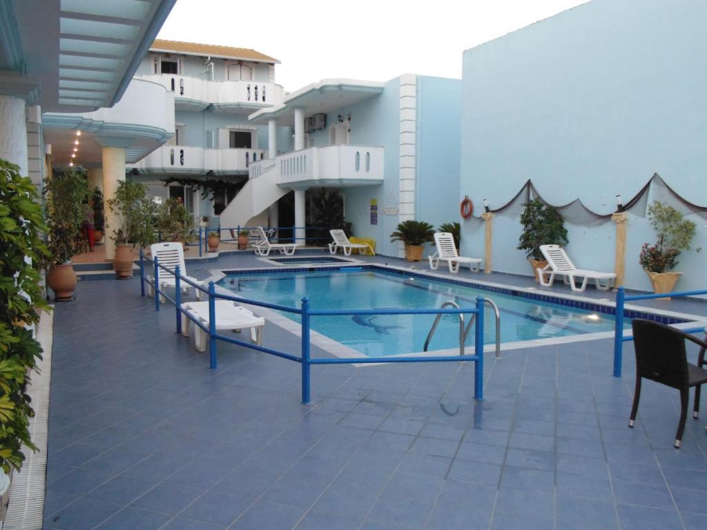 Spiros Hotel