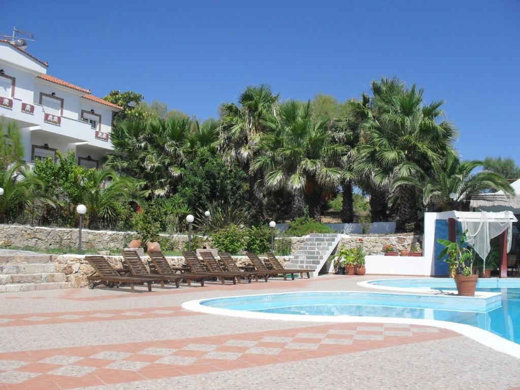 Pouloudia Hotel Vatera