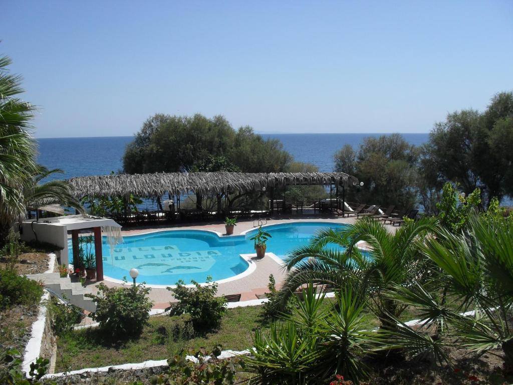 Pouloudia Hotel 2*