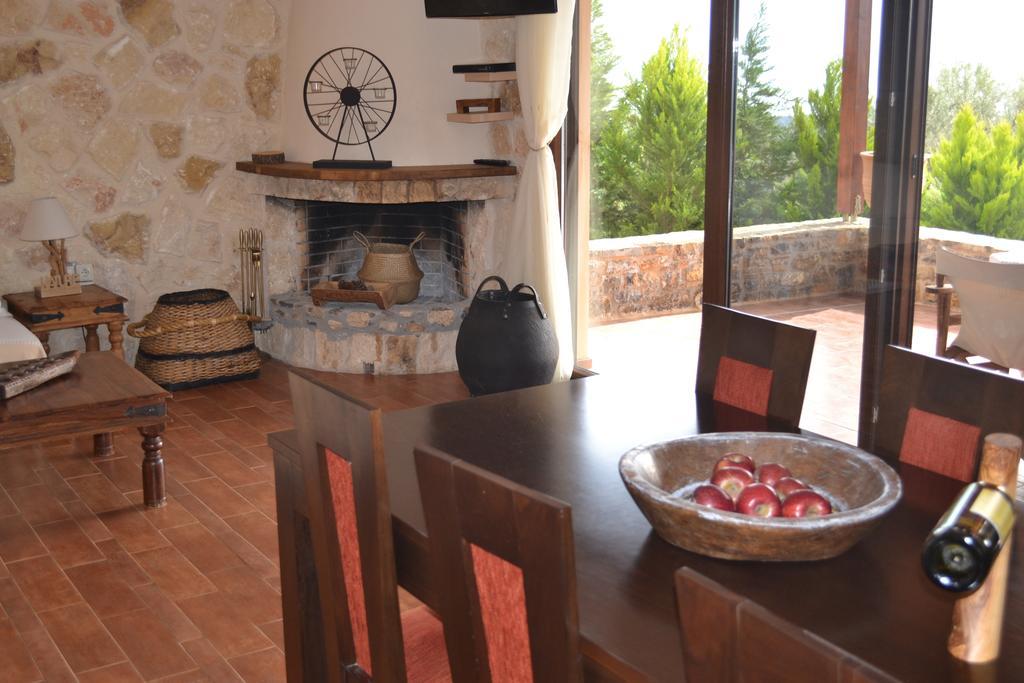 Evia Family House