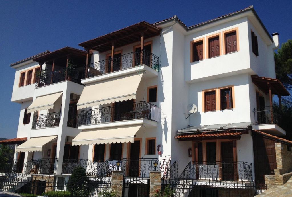 Hillside * Platanias (Thessaly)