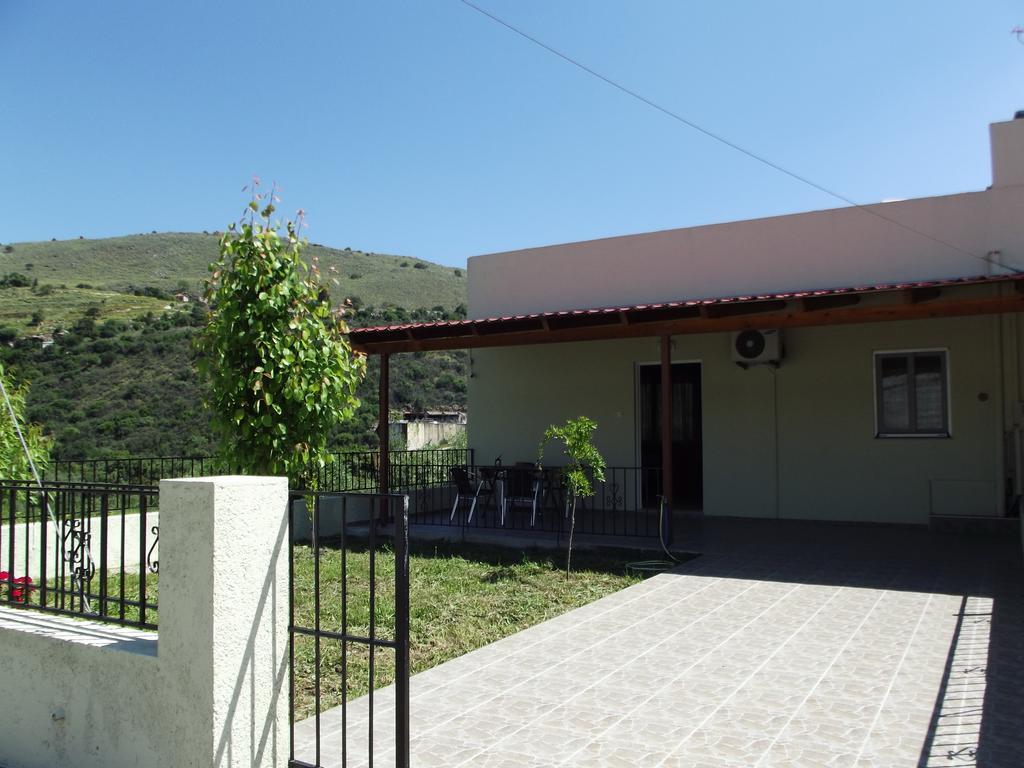 Chris Country House Holiday home