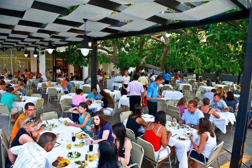 Resort Sun Palace &