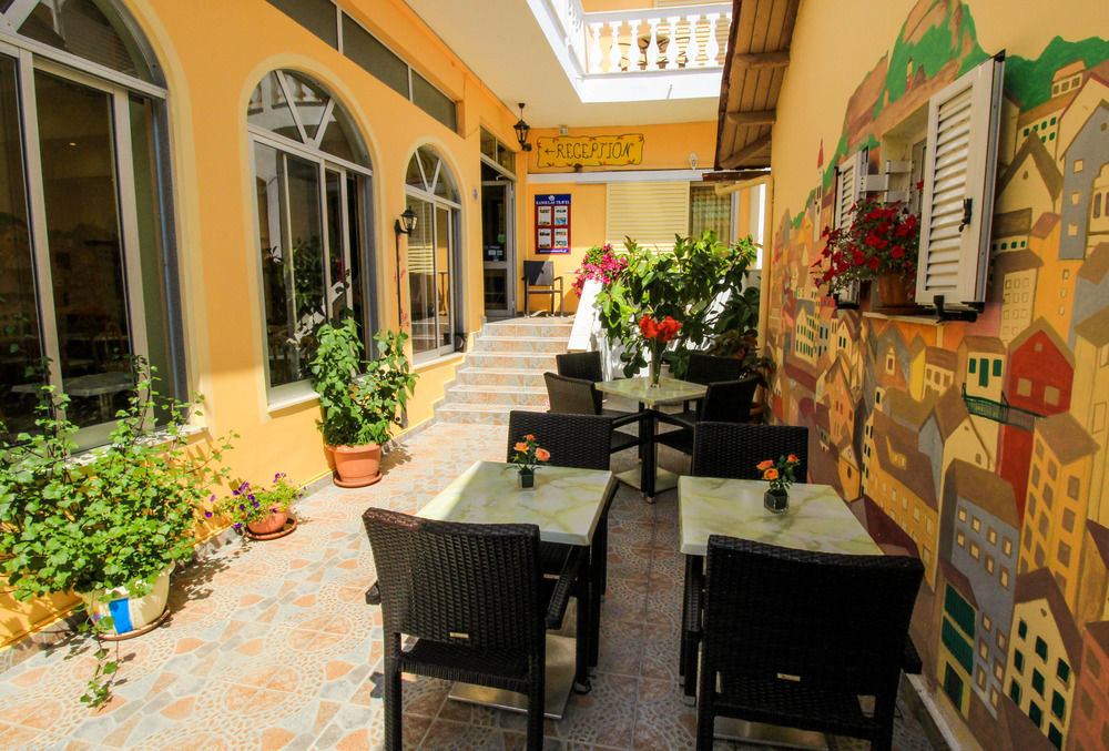 Bella Vista & Aparthotel 2*