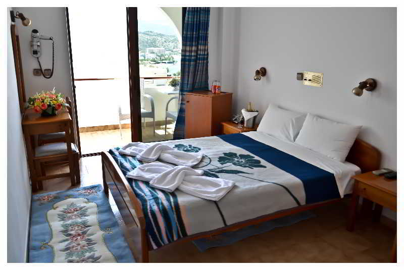 Oceanis 3* Karpathos Town (Pigadia)